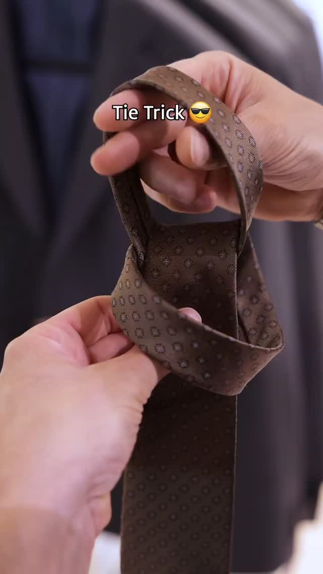 Tie knot tutorial for the weekend 🍷
#unitedkingdom🇬🇧
#luxurylifestyle