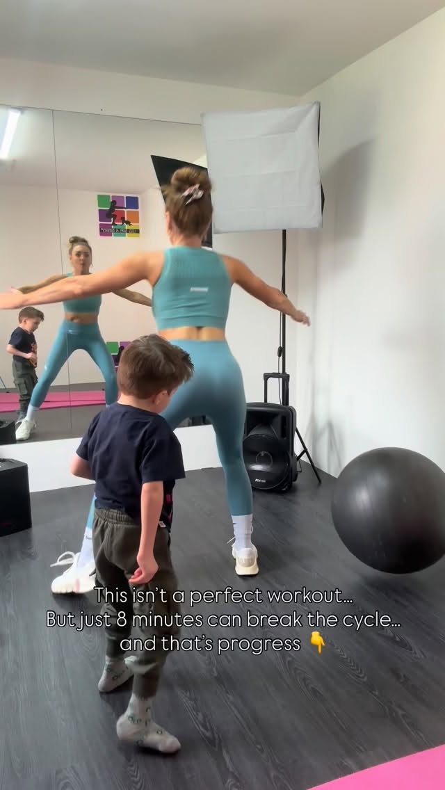 because us mums shouldn’t give up on ourselves 💕
And my RESET workouts are my go-to on those crazy days or when I need a ‘pick me up’ !
I know what I need + it’s not just about how I look
… it’s for my mood, my energy levels, and to not feeling stiff, achy and exhausted before the day has even begun!
Because let’s be real…�Mum life is full on.
We put ourselves right at the bottom of the list.
We get stuck in a cycle of zero exercise.
Then you feel you need 30-40 minutes, do you don’t do it 🫣.
But you’re giving up on you 😥
Here is am doing my RESET 8 minute daily workout - our non negotiable. And My kids LOVE it too 👏
Regardless of anything, we get it done.
It can be 8 messy minutes.�No perfection. No waiting.
And it really works.
✨ My RESET doors open MONDAY 23rd, and there’s only a few spaces for April! ✨
💪It’s a 4 week program inside my Kate’s Mum Fit Club app
This is for you if:
�💕 You don’t have time�💕 You feel overwhelmed + don’t know where to start�💕 You want to feel GOOD again (not just look it)
💕 You need help to stay track
💕 You want my support to fall back on
You don’t need to be perfect — you just need a place to start 💛
✨ Drop me a message for more info
✨ Head to the link in bio for the link to join.
#katesmumfitclub #motherhoodjourney #workoutsformums #workoutwithkids #mumssupportingmums