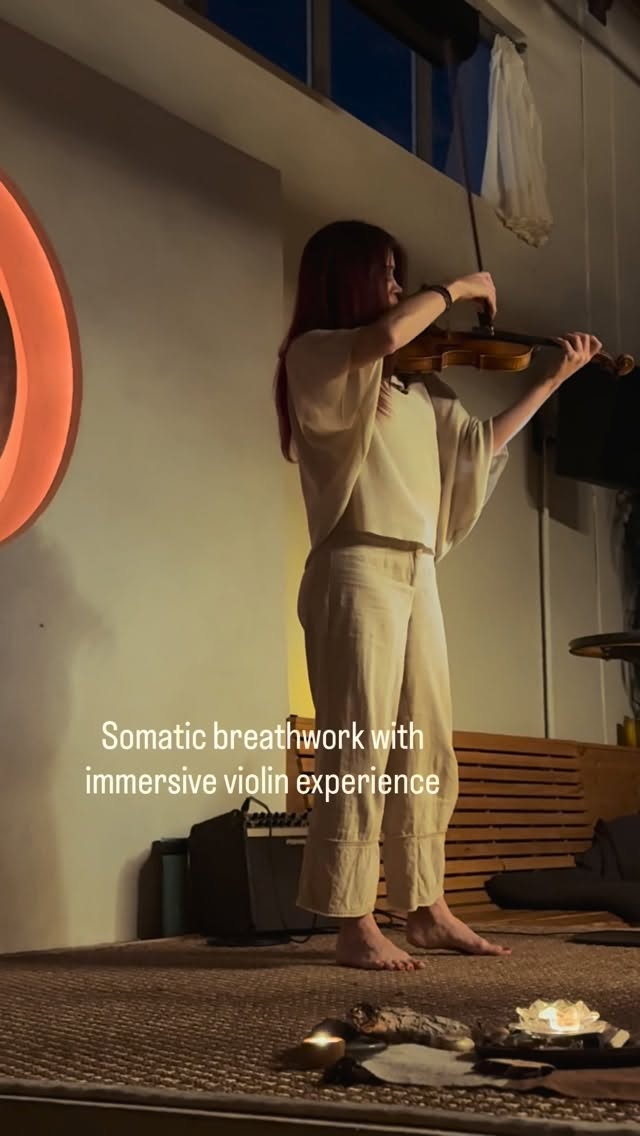 Clearing & resetting my Self ✨
A glimpse into tonight’s healing breakwork with violin experience
Thank you @mudwtrgather for the healing community space , @jamiejanko for the intuitive guided breathwork @rewildbreathwork , @_thegoldenspace for the healing touch that helped facilitate emotional release, @nathalieboninmusic for the exquisite sound healing journey
#soundhealing #breathwork #liveexperience #losangeles #feelit