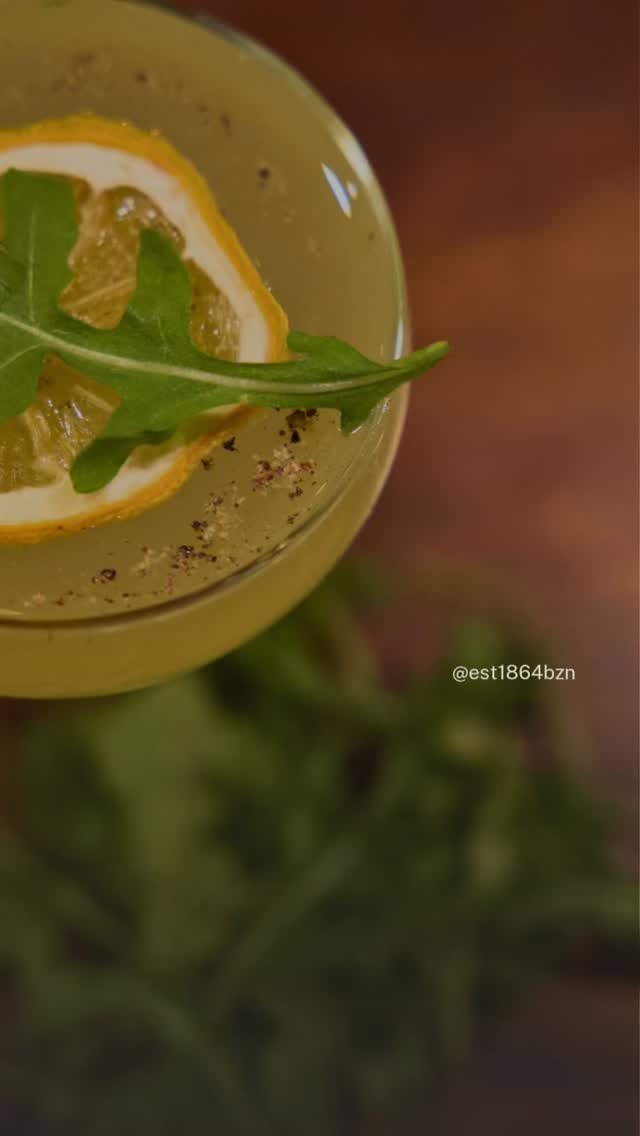 🍋 Quench your thirst on these sunny days with this refreshing cocktail.
Gladstar’s Elixir made by our lead bartender, Liam King 🤴🏼
#downtownbozeman #est1864bzn #bozemanbars #bozemanrestaurants #bigskycountry