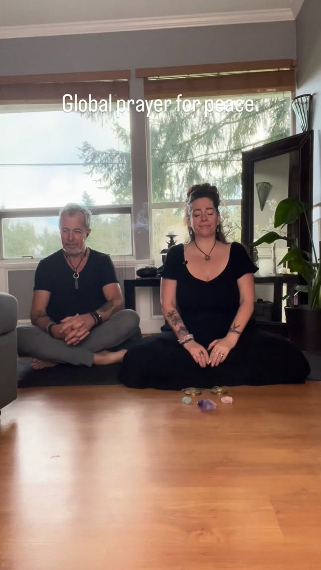 Technical difficulties. Follow the flow and let’s still join in together holding this space for peace, love,unity and respect. 💖🌎 .🕊️#prayerforpeace #worldpeace #peaceonearth