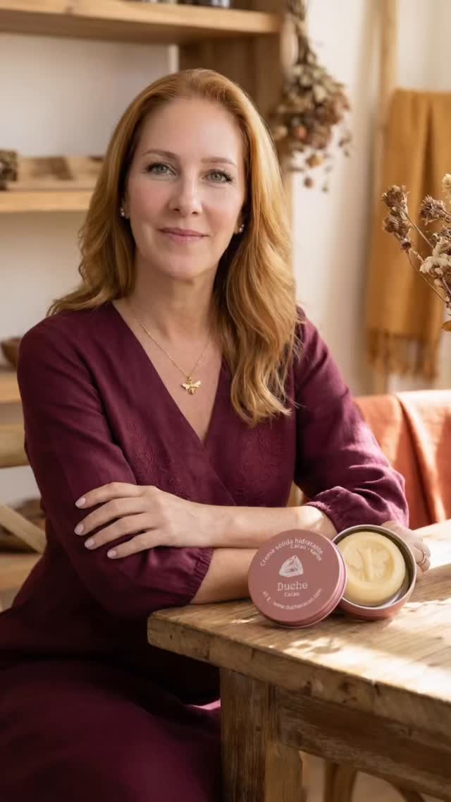 Tu piel no necesita más productos…
necesita algo que sí funcione.
Nuestra crema sólida no se queda en la superficie:
se funde, nutre y protege de verdad ✨entre sus ingredientes está la manteca de cacao, la manteca de Karite y la vitamina E , antioxidante por excelencia
Si amas sentir tu piel suave TODO el día…
esto es para ti.
¿La probarías? 🙂🩷#kitsderegalo #cremasolidahidratante #regalosespeciales❤️️