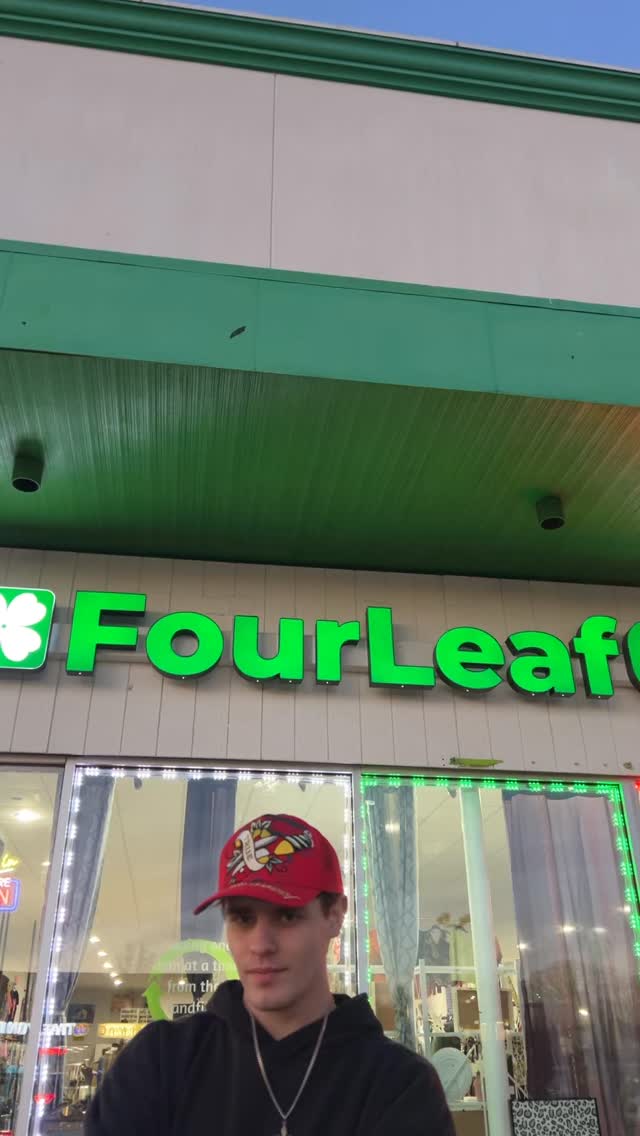 After 6 months the king of Fourleaf Thrift has returned, come by and say hi!! 😝❤️🔥 #thriftfinds #thrifthaul #longislandthriftstore