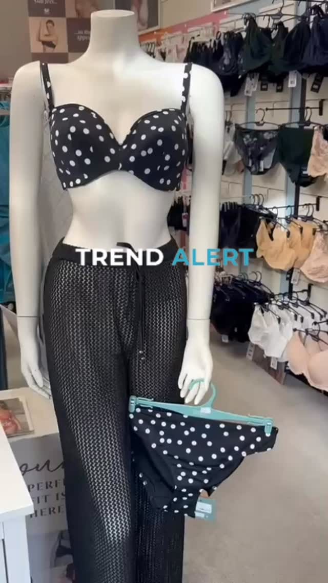 POLKA DOT TREND ALERT!! 🤍🖤
Say hello to the gorgeous Florence range from Panache 💕 A timeless polka dot print with flattering fits and supportive styles, perfect for your next getaway ✨
Choose from the chic bandeau bikini top with removable straps, paired with your choice of briefs, or opt for the stunning swimsuit with beautiful ruching for that extra confidence boost 🙌
We’ve teamed the bikini up with our crochet trousers in black for an effortless beach look 🖤 but we also have them in white if you prefer a lighter vibe 🤍
Which look would you go for? 👇
#PandorasBox #PanacheSwimwear #PolkaDotTrend #HolidayStyle #SwimwearStyle