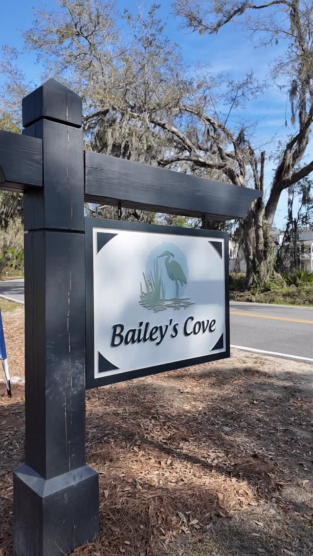 Come tour a model home with me in Bailey’s Cove 🏡✨
These new builds are giving easy coastal living—with 4 bedrooms, a 2-car garage, and layouts that actually make sense for everyday life.
Whether you’re looking for a primary home, a second spot, or something low-maintenance on Hilton Head Island, this is one to have on your radar. 👀
Want a private tour or more details? Send me a message and let’s get you inside. 🤍
☎️ 843-707-2460
💻 www.shesellsthelowcountry.com
#shesellsthelowcountry #HiltonHeadRealEstate #hiltonheadrealtor #LowcountryLiving #newbuild