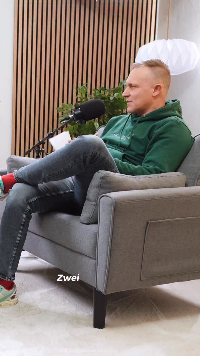 Klare Worte von Uli. 💬🎧
Wie geht ihr mit Stress oder Konflikten um? Sprecht ihr den Auslöser direkt an oder nehmt ihr den Konflikt eher mit nach Hause?