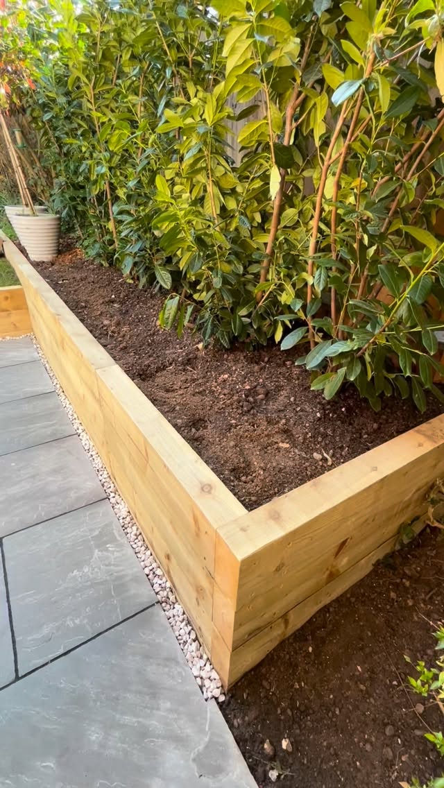 🎬 That’s a wrap on this beautiful project in Hartley.
A total rip out and transformation.
New Indian sandstone patio, retaining sleeper walls, fence, gate and planting of laurels 👌🏻
#landscaping #garden #home #upgrade #renovation
