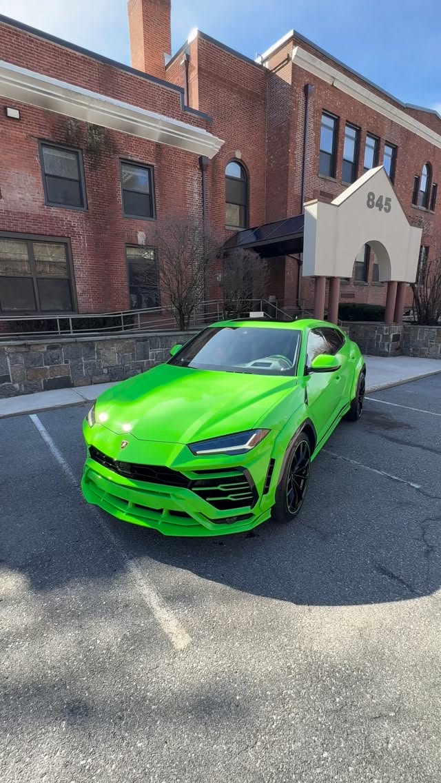 Wide body urus #lamborghini #urus 🍏