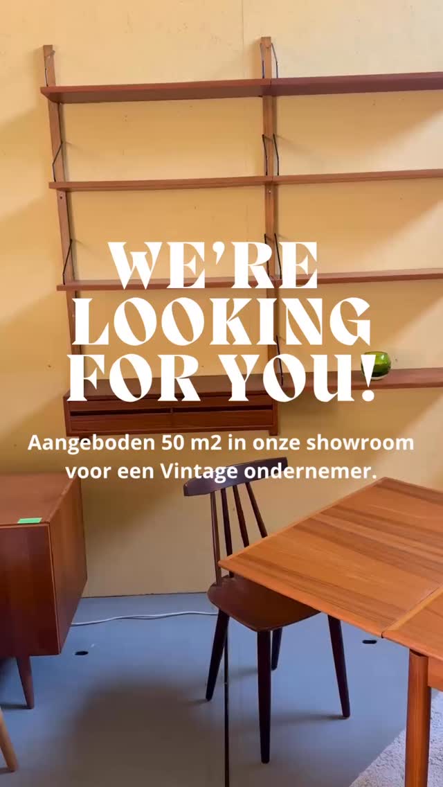 WE’RE LOOKING FOR YOU! Er komt ruimte van 50 m2 in onze showroom beschikbaar voor een Vintage ondernemer
Wij bieden aan:
- Huren voor een schappelijke prijs
- Gebruik van de fotostudio
- Gebruik van de werkruimte
- Gebruik online platformen
- Delen van kennis en ervaring
- Gezamenlijke marketing
- Een super gezellig team!
Interesse? Neem contact op met Floris.
Stuur een bericht of kom langs voor meer info!