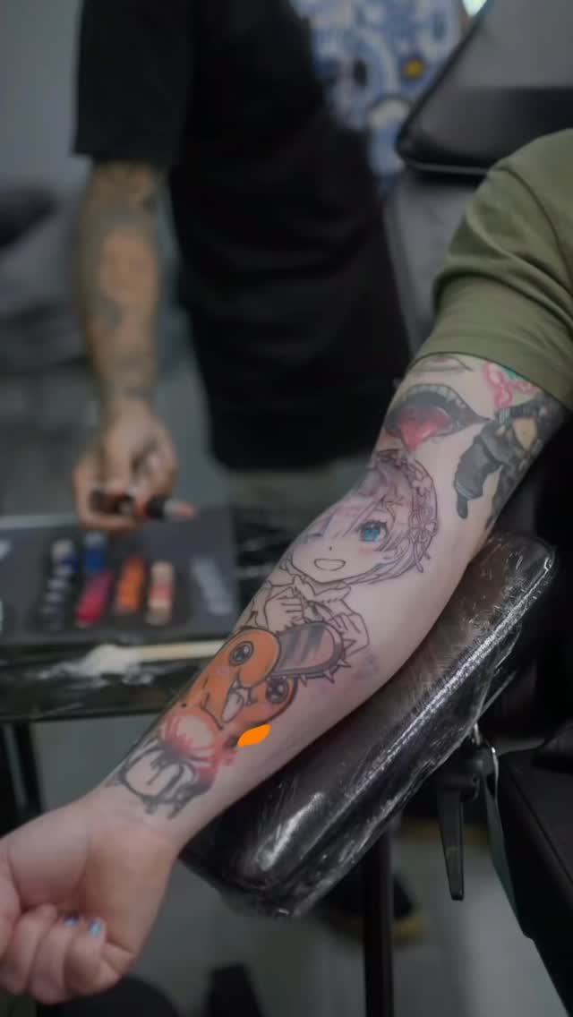 @sk_inker is absolutely killing it right now 🔥 If you’re thinking about getting an anime piece, there’s no better spot than @select.tattoo 🎌💉