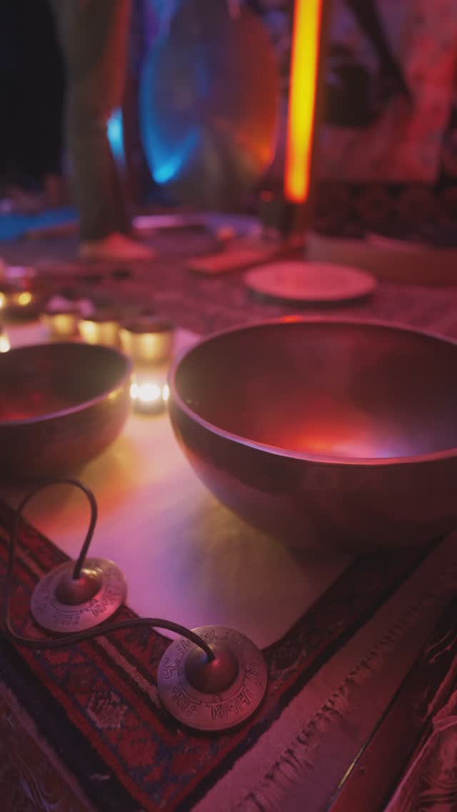 🗓️La programmazione della settimana
🟢 MERC, 25 mar alle 21:15
Mestre | Bagno di Suoni e Oli Essenziali - “assieme ad Alessia”
🟢 GIOV, 26 mar alle 16:00
Fiesso Umbertiano (RO) | Bagno di Suoni tra i TULIPANI in fiore 🌷 - “assieme ad Alessia”
🔵 SAB, 28 mar alle 10:00
Udine | Corso Handpan Base - 1° Livello - “condotto da Raffaello”
🔵 SAB, 28 mar alle 10:00
Acqui Terme (AL) | Corso Handpan Base - 1° Livello
🔵 DOM, 29 mar alle 10:00
Torino | Corso Handpan Base - 1° Livello
🟢 DOM, 29 mar alle 17:30
Torino | Bagno di Suoni e Oli Essenziali - “assieme ad Alessia”
🔵 DOM, 29 mar alle 10:00
San Donà di Piave (VE) | Corso Handpan Base - 1° Livello - “condotto da Raffaello”
Per ulteriori info link in Bio:
📱whatsapp: 347 948 0292
#filippopigaiani #bagnodisuoni #campanetibetane #suonoterapia #handpanmusic