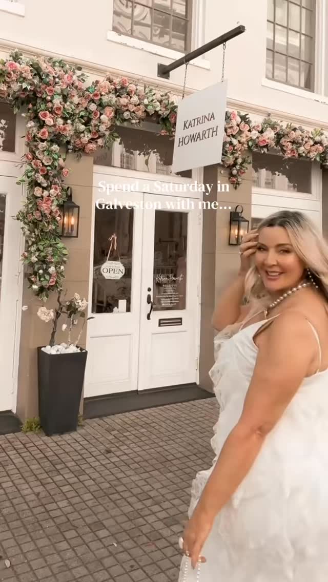 Spend a Saturday in Galveston with me... where the doors open slow, the dresses feel like a dream,
and everything is a little softer, a little sweeter, a little more you
Designed in Galveston. Found in a little pink boutique. #galveston #galvestontx #boutique #springdress #romanticstyle