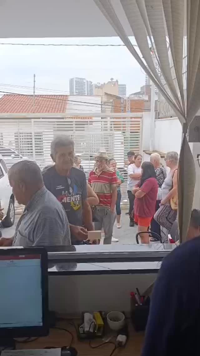 Quinta feira com dia chuvoso e mesmo assim a demanda nos atendimentos foi com fila e espera!