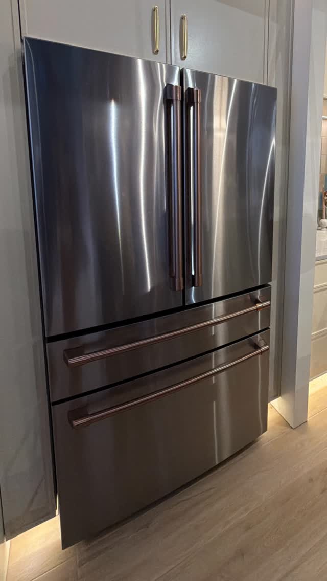 Not everybody wants a statement refrigerator, but we sure do. Besides looking great in your kitchen, these modern CAFÉ refrigerators we saw at the International Builders’ Show in Orlando are actually a good solution for spaces where a full door won’t fit.
Follow for more cool residential products that we saw at the show.
#IBSMarchMadness #TheMarketingDirectors #TMDRealEstate #NAHB #InternationalBuildersShow