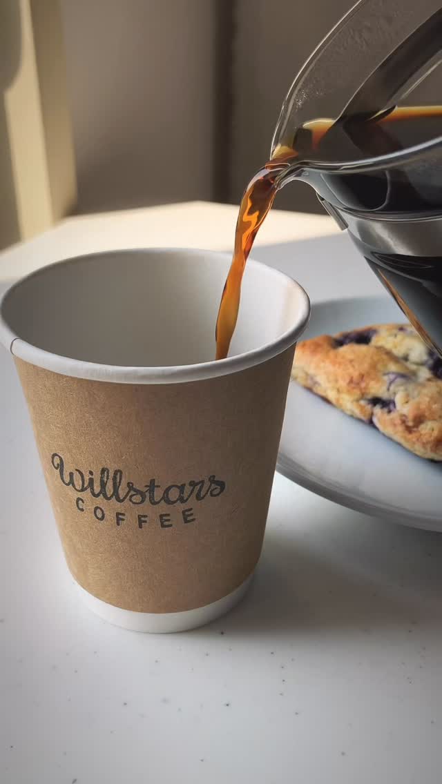 今日のはじまりは、久しぶりにウィルスターズのテイクアウトカップに入れたコーヒーとアメリカンスコーンのテイスティングからです。