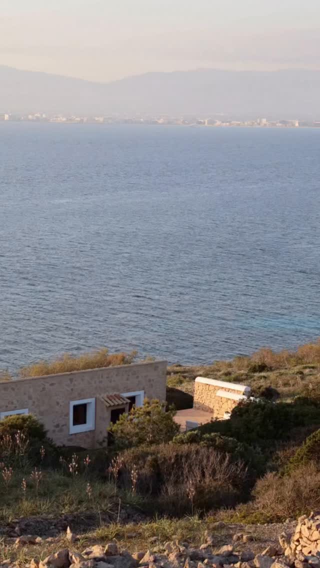 Palma de Mallorca, Spain
At Cap Rocat, every awakening feels like a dream — a rare refuge above the sea where time slows and privacy becomes absolute.
Your personal travel curator at UNIQUELUXURY.TRAVEL will discreetly arrange every detail of your stay — simply reach out to begin.
Video: @cap_rocat