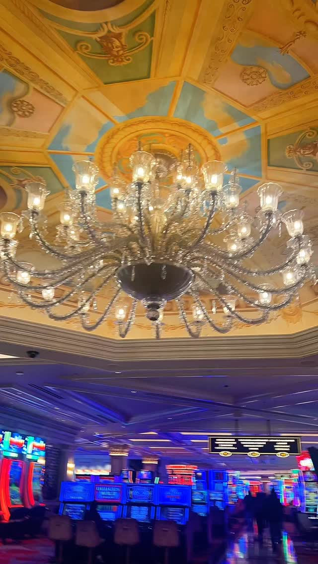 Walking into The Venetian lobby entrance in Las Vegas always feels like the trip is officially starting. The marble, the painted ceilings, the columns, and all that old world drama make that first walk in feel larger than life. This is one of those classic Las Vegas resort entrances that still knows how to make an impression. Would you stay at The Venetian on your next Las Vegas trip?
Grab my FREE Las Vegas Mini Guide at https://stan.store/mikeyinthemixvegas 💫
#TheVenetian #LasVegas #LasVegasStrip #VegasHotels #MikeyInTheMixVegas