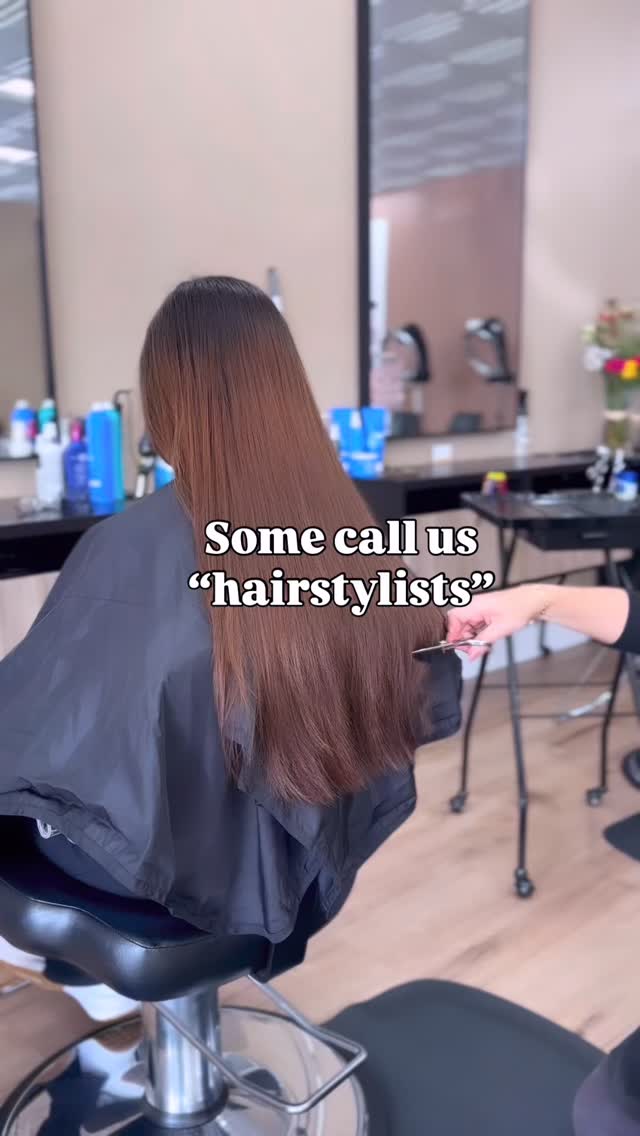 Stylist, hairdresser, hairapist, magician… we answer to all of it 😉 ✨ Names aside, this is where great hair happens ♥️
📱 425-829-0040 | artehs.com
.
.
.
.
#artehairstudio #rentonwa #bellevuewa #salonlifestyle #salonreels