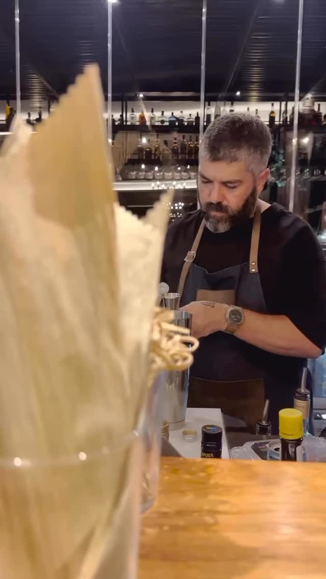 If this is what the first night looks like… Lumé is about to set the standard. ✨
Team Green Light Media joined the opening of @lume_restaurant_paarl at @rhebokskloofestate where every detail, from the food to the wine, felt intentional, refined, and seriously memorable.
Paarl, you’re in for something special.