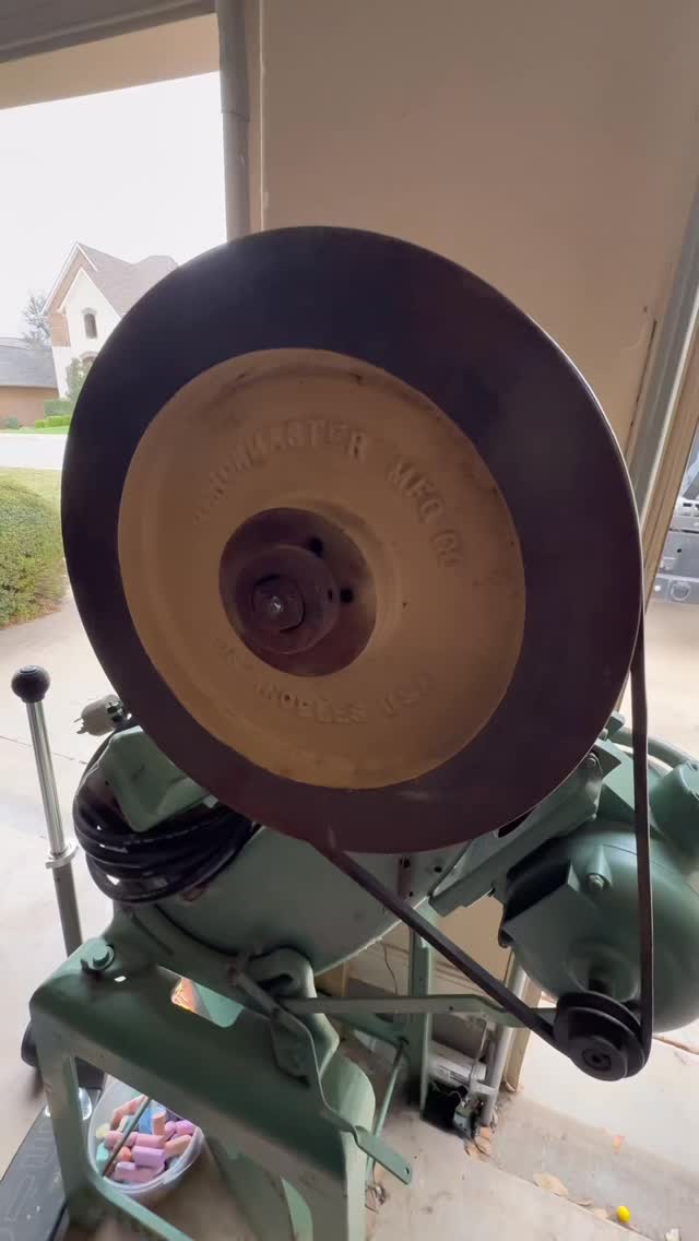 Solo 1400lb punch press removal. #austinjunkremoval #dashawayjunkhauling #junkremoval