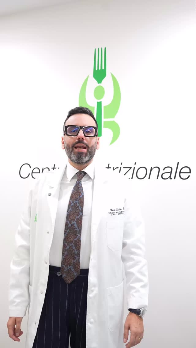 La gravidanza è una delle fasi più delicate e straordinarie nella vita di una donna 🤍
Prendersi cura di sé significa anche nutrire al meglio il proprio corpo… e quello del proprio bambino.
Non è necessario mangiare per due, ma è fondamentale nutrirsi per due: scegliere alimenti ricchi di nutrienti essenziali che supportino lo sviluppo del feto e il benessere della mamma.
✨ Equilibrio, qualità e consapevolezza sono la chiave.
Affidati a professionisti della nutrizione per vivere questo percorso in modo sano e sereno.
#gravidanza #alimentazione #solitonutrizione #centronutrizionalesolito