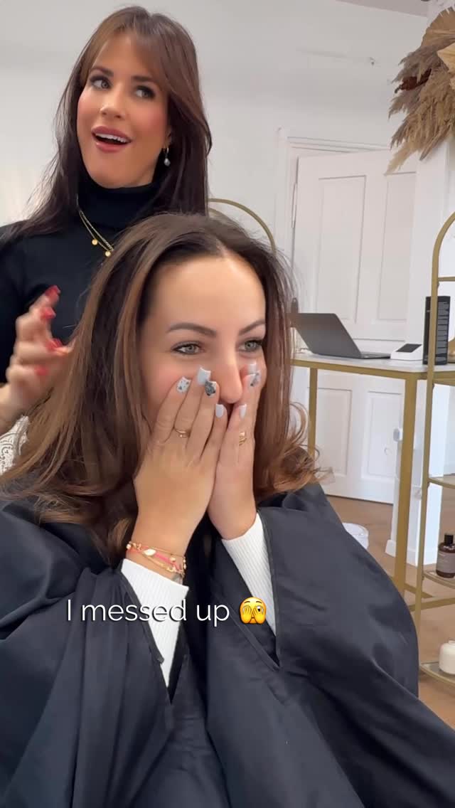 Oh my god… I messed up.
Turns out it was pure happiness 🤍
This is exactly why I love my job. #mirrorreflection #hairtransformation #balayage #hairsalon #zürich