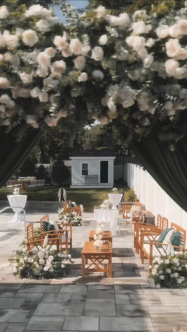 Summer weddings like this will always feel timeless.
A beautiful garden, soft florals, and a setting that allowed every moment to feel natural, light and full of emotion.
Designing outdoor ceremonies where everything flows effortlessly is one of the things I love most.
For couples dreaming of a romantic garden wedding in Massachusetts, this is the kind of atmosphere that never goes out of style.
Giuberti Decor
Massachusetts Wedding Designer 🤎