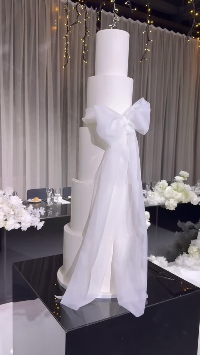 Cake-A-Thon!
A great mix of cakes this round as trends shift this season.
#melbournecelebrant #melbournecitysidecelebrant #weddingcelebrant #weddingcelebrantmelbourne