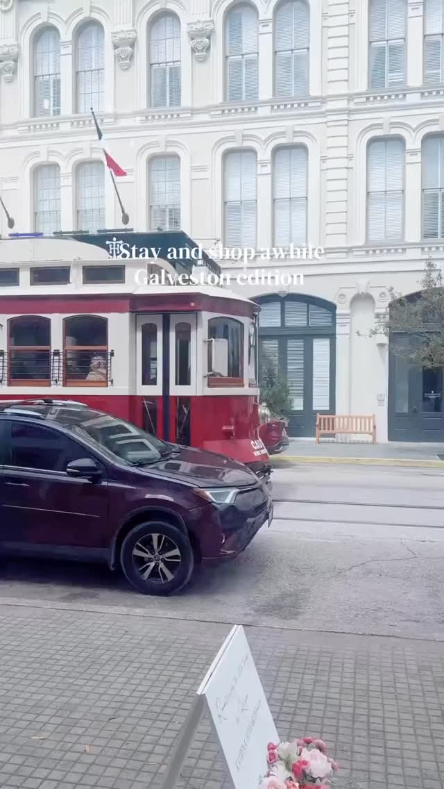 When the Galveston trolley rolls by - come stop and shop
#galvestontrolley
#galvestonboutique #thingstodointexas #dresses #springbreakgalveston