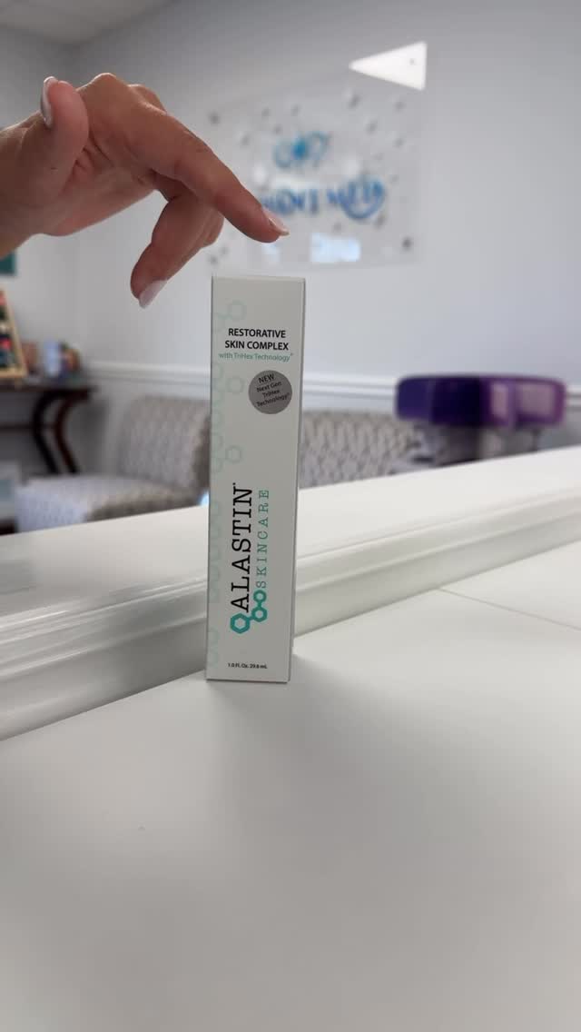 Perfect skin doesn’t just happen here at Radiant Med, it continues at home with the right tools!
Here are some of the tools:
Restorative Skin Complex - Collagen and elastin boosting
Aluminate - for hyperpigmentation
Silkshield - SPF
HA serum - hydration
If you’re not sure what you need, it’s time to come see me or Emma so we can guide you! We have lots of great options!
#RadiantMed #Skincare #Antiaging #Alastin #Epionce