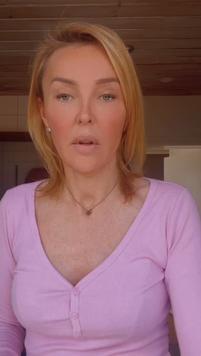 Are you ready to experience the best eye serum ever? ✨
Meet our Forever Young Eye Serum — your new secret to radiant, smooth, awakened eyes.
Formulated with powerful, natural actives, this serum delivers an instant “botox-like” effect thanks to Acmella, a plant extract known to visibly smooth fine lines and relax the appearance of wrinkles… without any harsh procedures.
But it doesn’t stop there.
💚 Green Tea Extract helps reduce the look of dark circles while energizing tired eyes
🥒 Cucumber Seed Oil soothes, hydrates, and de-puffs for a fresh, lifted appearance
✨ Specifically designed to target those makeup-creasing under-eye lines — so your concealer glides on flawlessly instead of settling into fine lines
This is more than skincare… it’s confidence in a bottle.
Because when your eyes look refreshed, you feel unstoppable.
Ready to glow differently? 🌿
#UrbanWitches #ForeverYoung #EyeSerum #NaturalBotox #CleanBeauty GlowingSkin AntiAgingNaturally HolisticBeauty