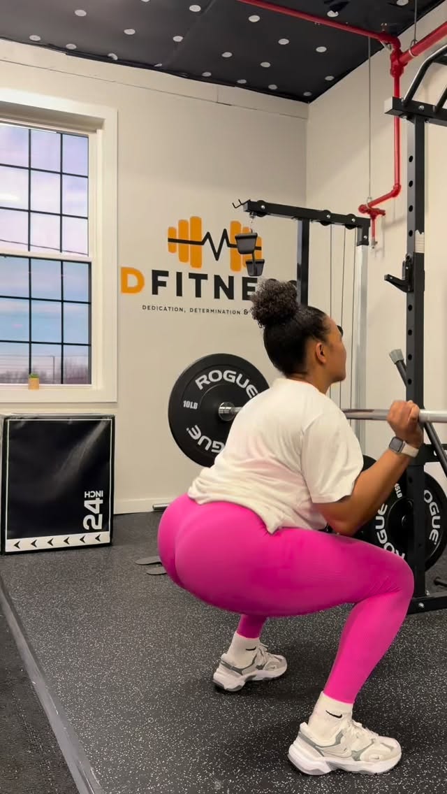 Full body barbell movement 🏋🏽♀️🔥
#fitnessreels