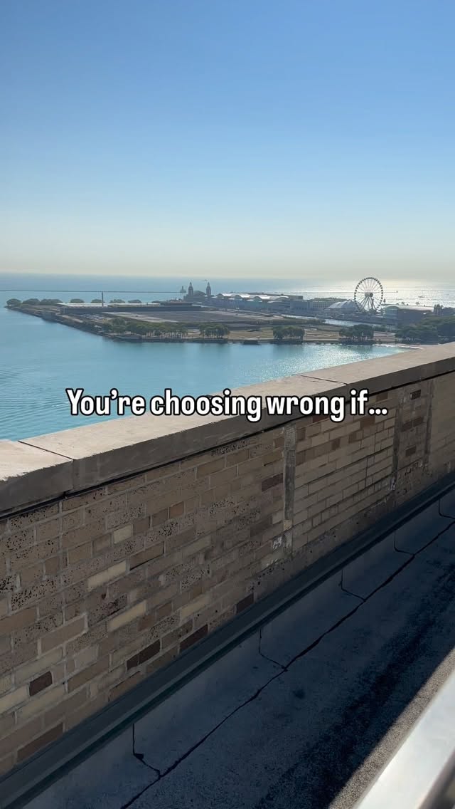 Most people start with price and square footage.
But that’s not what actually determines if you’ll love where you live.
It’s how your days feel
How you move through your routine
What convenience looks like to you
Chicago and the suburbs both make sense
Just for very different lifestyles
If you’re not sure which direction fits you, let’s figure it out
Chicago vs suburbs living | moving to Chicago or suburbs | city vs suburban lifestyle Chicago | where to live Chicagoland | urban vs suburban living pros and cons | Chicago relocation advice | best Chicago neighborhoods vs suburbs