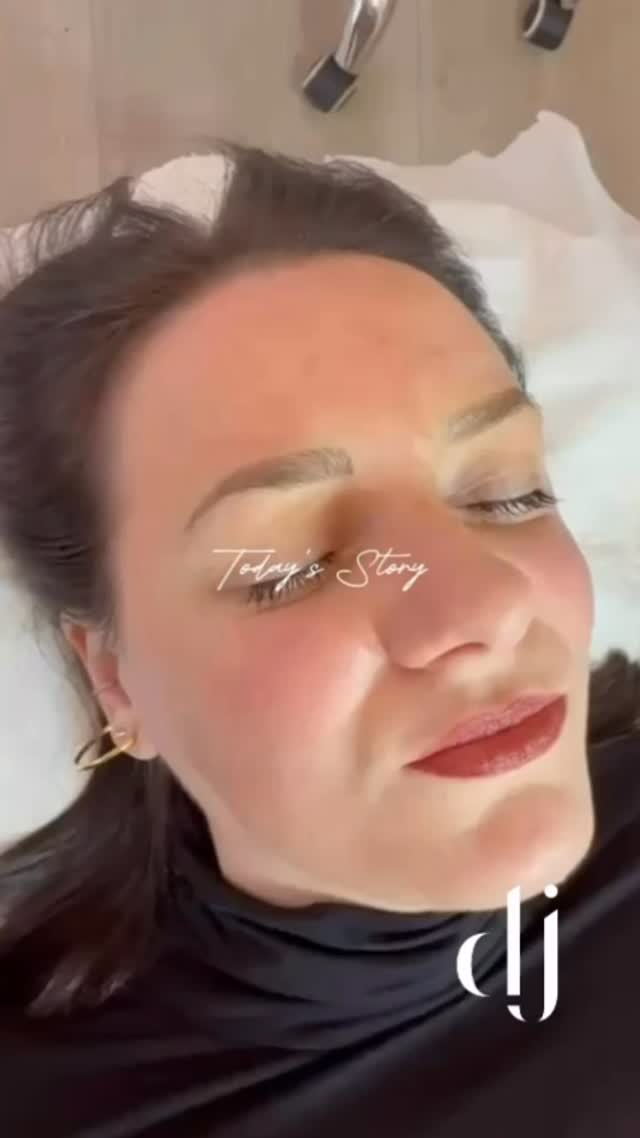 Finished brows
Soft hair strokes crisp fine and natural. Enhancing facial features and saving time daily with these pmu brows
Booking link in bio
#permanentmakeup #semipermanentmakeup #microblading #nanobrowspmu #browsbrowsbrows