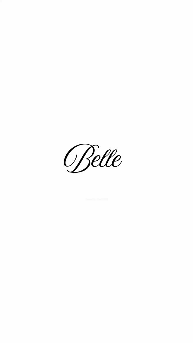 Ta beautĂ© vĂ©ritable ne sâimite pas.
Elle se rĂ©vĂšle, dans le calme et lâintention.
Chaque détail compte.
Chaque geste devient un hommage Ă toi-mĂȘme.
Mwanamke Cosmétique crée des coffrets pensés
comme une parenthÚse précieuse,
pour aider la femme contemporaine afro Ă se reconnecter Ă elle.
Parce que tu es belle. đ€
#RoutineBeauté #BlackGirlLuxury #Saimer
#AfroBeauty #MwanamkeCosmetique