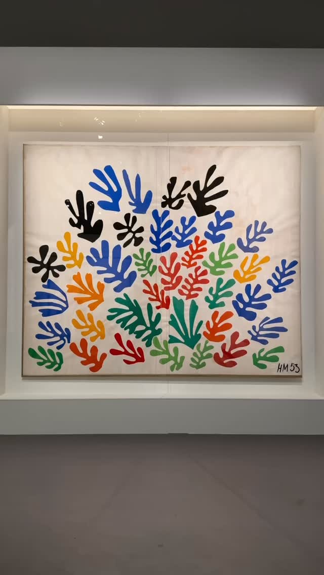 The exhibition “Matisse, 1941–1954” opens today at the Grand Palais! 🥳
Exceptional in scope for France, “Matisse, 1941–1954” shines a light on the very last years of Henri Matisse’s work.
Bringing together more than 300 works, it reveals the artist’s remarkable drive to invent and experiment during this intense period. Nearly 80 years old, Matisse reinvented himself in particular through cut-out gouache, a technique that profoundly transformed the way he created.
The exhibition invites you into what feels like his last great studio, with a unique selection of works: paintings, drawings, illustrated books, cut-out gouaches, textiles, stained glass, and more.
📆 “Matisse, 1941–1954”, on view until July 26, 2026, at the Grand Palais.
🤝 An exhibition co-produced by @le_grand_palais and the Centre Pompidou
-
Avec le soutien de @chanelofficial, Grand Mécène du Grand Palais, de @all.accor, de @ag2rlamondiale, de @mirabaudgroup et de @caparol_france
-
#CentrePompidou #GrandPalais #ExpoMatisse #Matisse #Paris