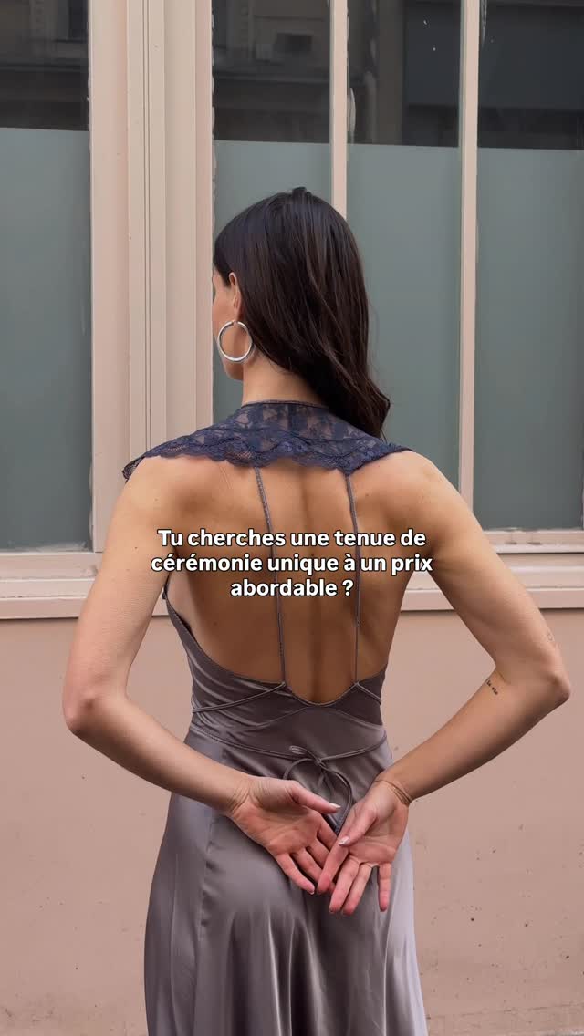 Parce que la recherche d’une tenue de cérémonie peut vite tourner au cauchemar, on a chiné pour vous :
❤️🔥 Des pièces uniques, que vous ne verrez sur personne d’autre
❤️🔥 Des pièces sensationnelles mais à un prix abordable
❤️🔥 Des tenues que vous pourrez reporter au quotidien ou revendre facilement si vous ne souhaitez pas les garder
Rendez-vous dans nos boutiques de Sentier (57 rue Montmartre, 75002 Paris) et de Château d’Eau (30 rue du Château d’Eau, 75010) pour découvrir cette incroyable sélection.
#boutiquevintageparis #boutiquevintage #friperieparis friperie vintage tenue de cérémonie vintage tenue de mariage vintage