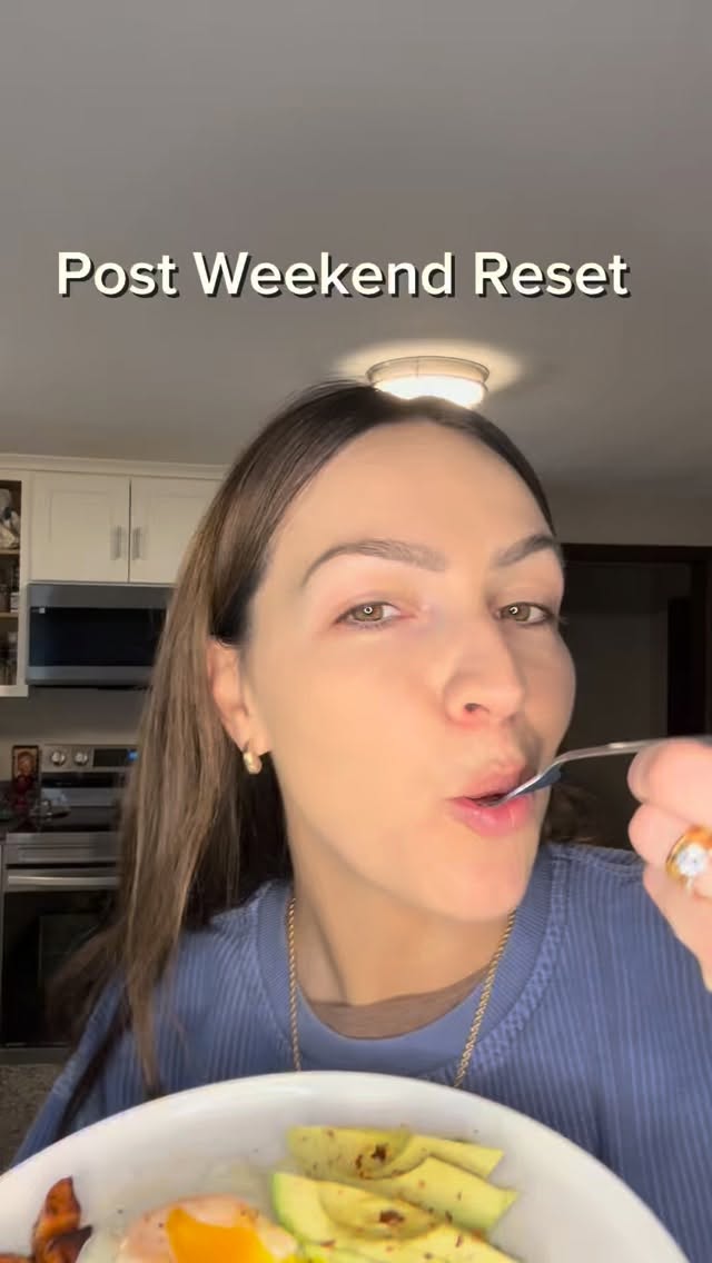 I ate pizza all weekend so here is what I’m making today.
So often after a weekend of indulgence we end up depriving ourselves more out of guilt. When in reality these are the times that our bodies are craving nutrients more than ever.
Focus on whole foods and a simple dish like this will get you back to your baseline.
#wellness #simplemeals #momlife