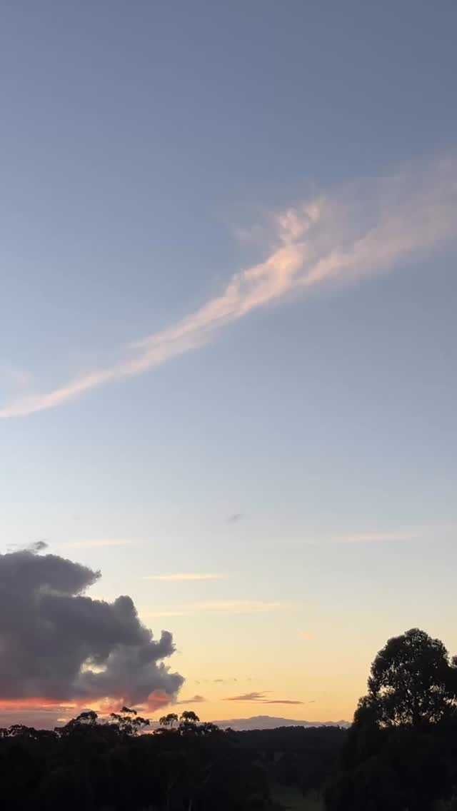 Glowing from the inside out 🧡💛🧡 #feelinggrateful #sunsetvibes #glowbabyglow #thesemoments