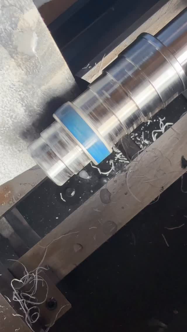 First time finishing an inlay ring on my new lathe 👌
#ringmaking #lathe #ashesring #memorialjewellery