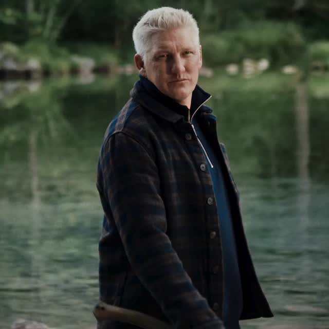 Erlebe dein Draußen – jetzt mit Bastian & Felix!
Draußen ist kein Ort, sondern ein Gefühl. Egal ob am lodernden Feuer in der Wildnis oder beim Grillen im Garten: Mach es wie Bastian Schweinsteiger und Felix Neureuther und setz auf echtes Equipment.
Hol dir jetzt bei Hinrich Horstschäfer Petromax-Produkte im Wert von mindestens 150 € und wir schenken dir eine hochwertige Isolierflasche (1 Liter) mit den Signaturen von Bastian & Felix im Wert von 39,90 € (UVP) gratis* dazu. Einfach bei uns einkaufen, Beleg online hochladen und dein limitiertes Sammlerstück sichern!
Nur solange der Vorrat reicht!
📌 Details zur Aktion:
Aktionszeitraum: Kauf vom 12.03. bis 31.05.2026.
Teilnahme: Beleg-Upload bis 07.06.2026 möglich.
Voraussetzung: Mindestens 150 € Einkaufswert auf einem einzelnen Kassenbon.
Alle Infos unter: https://scpl.io/7745_petromax_9314