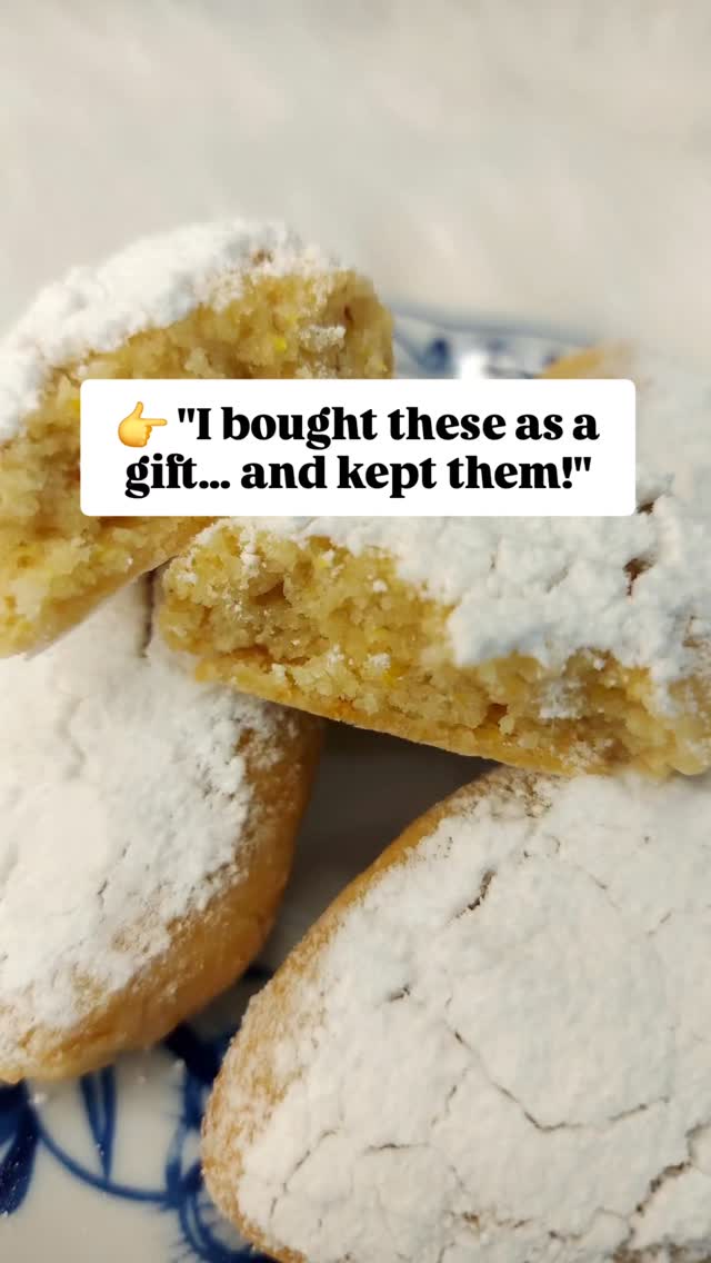 "I bought these as a gift… and kept them”
We hear this all the time 😊
This season, we’ve baked something truly special, a collection created to bring warmth, tradition, and a quiet moment of indulgence.
🐣 Delicately spiced Easter gingerbread biscuits, made with our signature blend
🌰 Golden, crunchy cantucci, perfect for slow, simple moments
💛 Soft, melt-in-the-mouth Ricciarelli, rich with almond and Italian tradition
Each bite feels like a pause…
whether it’s shared around the table or kept just for yourself.
Because it’s never just a biscuit, it’s a little moment of comfort, of memory, of magic.
Find them via the link in bio
#Eastergift#luxurytreats#Biscotti#gingerbread#corporategifts