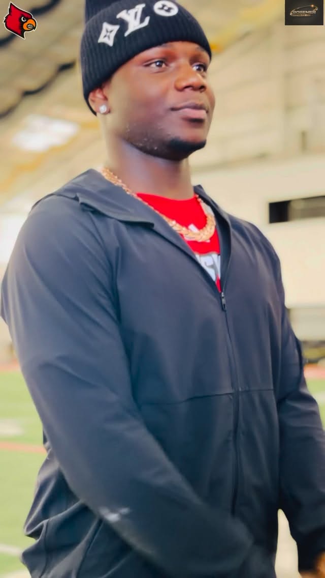 After the 2026 ProDay for the @universityoflouisville , @legendarychris._ spoke with the media to discuss something’s.
Here Chris talks about the blessings of preparing for the NFL draft while recovering from his surgery, and so much more.
He also mentions former Cardinal current quarterback of the @saints , in @tylershough , and how it would be cool to play pro ball with him.
#proday
@gocards x @louisvillefb