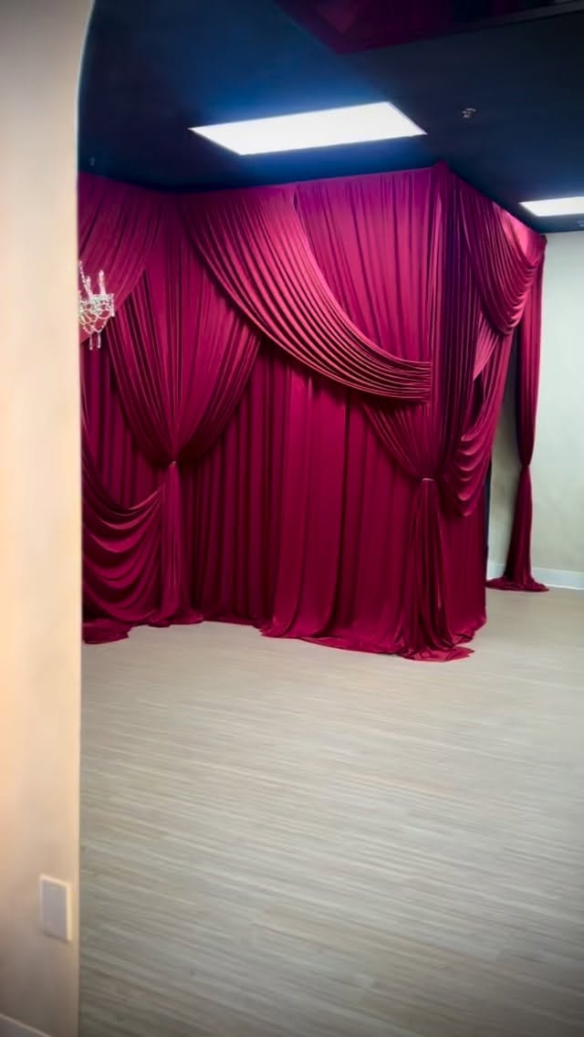 ✨ Sleek. Sophisticated. Timeless. ✨
Transform your event with our modern cocktail setup featuring elegant black linens, chic barstools, and luxe draping for the perfect ambiance. Whether it’s a corporate event, birthday, or celebration, we bring the vibe to life. 🖤
Now booking for 2026 events—let’s create something unforgettable.
#sacramento #elkgroveca #northerncalifornia #events