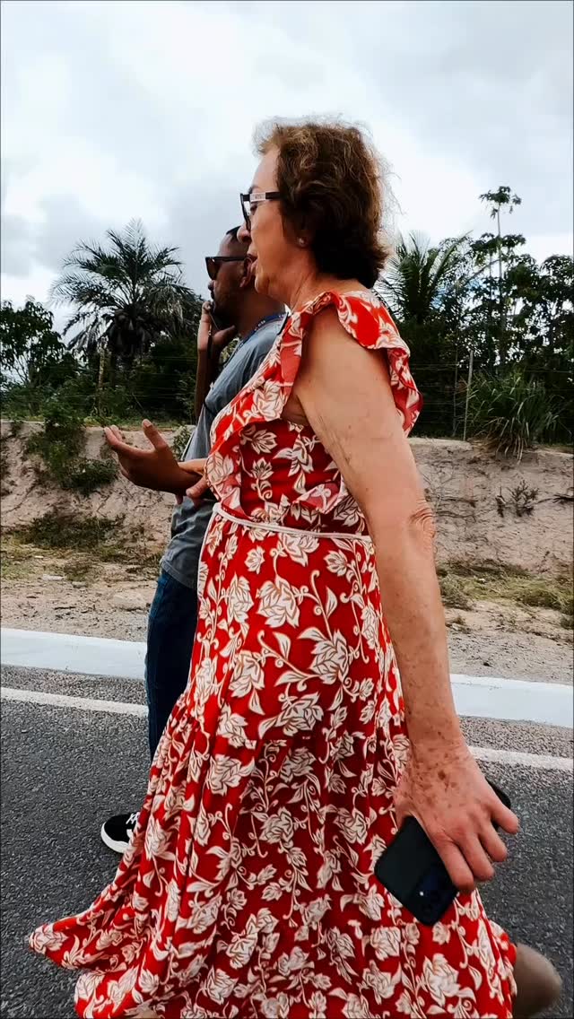 Já estamos em Capela do Alto Alegre, ao lado do governador Jerônimo Rodrigues, dando sequência à maratona de entregas pelo interior da Bahia.
Hoje é dia de avançar com mais investimentos importantes: inauguração de escola em tempo integral, entrega da delegacia e do pelotão da Polícia Militar, além de obras de pavimentação, melhorias urbanas e equipamentos para saúde, educação e agricultura.
Seguimos firmes, trabalhando por mais desenvolvimento e qualidade de vida para o nosso povo!
📍 Capela do Alto Alegre – BA