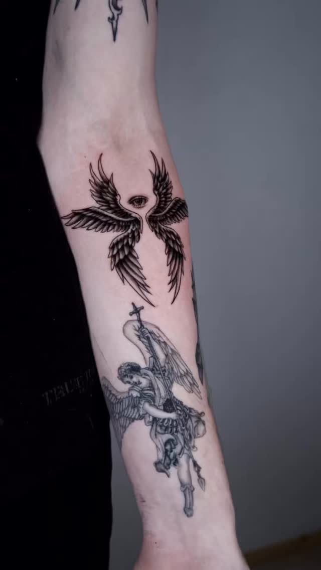 Seraphim Angel by @jb.iink ✨
Book your free consultation with JB today 🗓️
DM or fill the form in our site 🔗
PROSPECT INK
PREMIUM TATTOO STUDIO
Modern concept & ocean views.
1224 Prospect St, Suite 150, La Jolla
#prospectink #lajollacove #blackandgreytattoo #realismtattoo #sandiegotattooartist