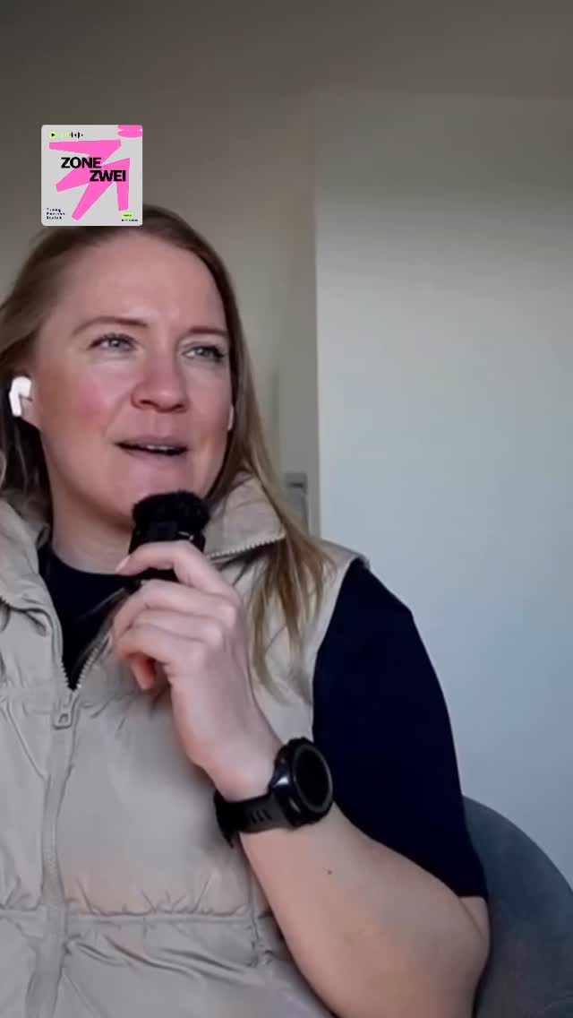 Zählt ein Gel morgens eigentlich schon als Frühstück❓
Unsere Antwort: Ja❗️
Vor allem, wenn du wenig Zeit hast, trotzdem nicht nüchtern trainieren willst.
💡 Aber wichtig:
Die Intensität muss zur Energiezufuhr passen.
Neben Nüchterntraining sprechen wir außerdem über Supplements, Alternativsportarten und alles was man sonst noch schönes erleben kann 😉
Trainierst du nüchtern? Verrate es uns in den Kommentaren 📝
🎙️ Hört rein in unsere neuste Folge auf Sporify, Apple Podcast oder gerne auf Youtube.
Folgen, Liken und Kommentieren nicht vergessen! ❣️
#ausdauersport #trainingtipps #triathlontraining #zonezweipodcast