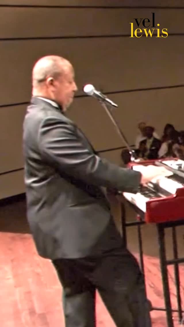 Vel Lewis performing “Smillin’” at the Bach 2 Soul, concert held in the West Loop campus auditorium of Houston Community College (2017)
Follow Vel Lewis Music for more!
#VelLewisMusic #jazz #hammondorgan #hamfam #organ #music #smillin #groove #live #performance #houston #bach2soul