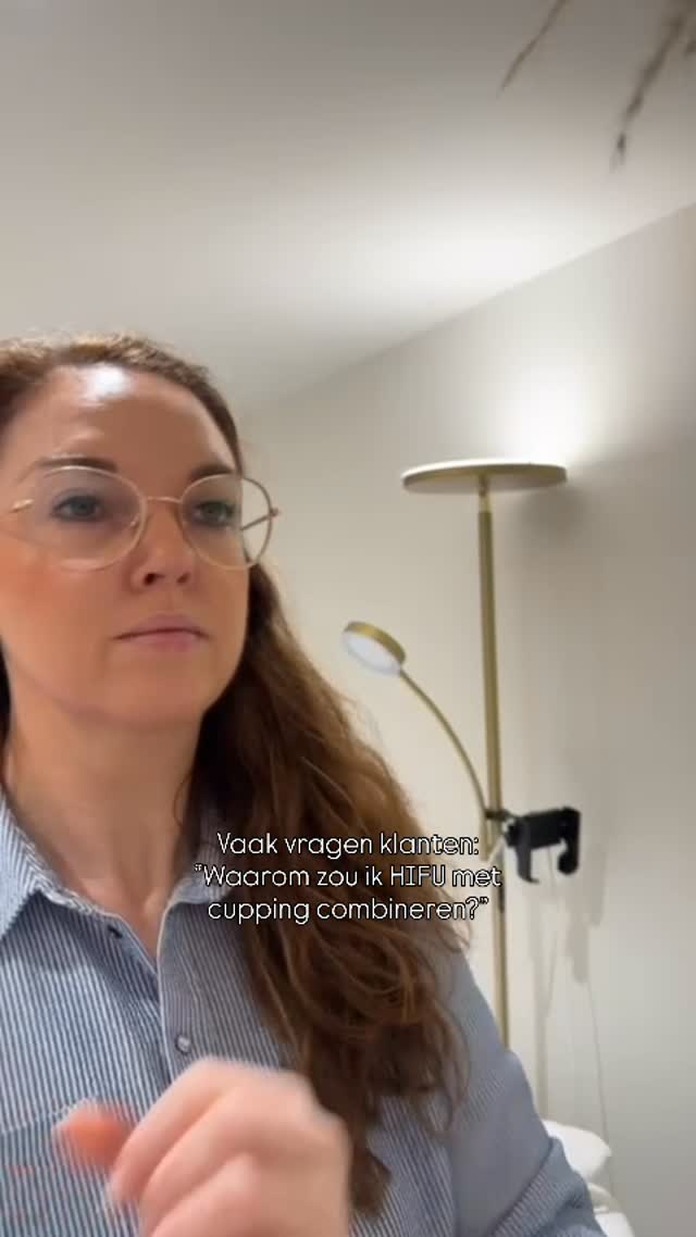 A match made in heaven! ✨
Ik kan het niet anders beschrijven.
Hou je van HIFU of start je binnenkort je kuur? Maak je behandelingen nóg effectiever door ze te combineren met cupping.
💡 De voordelen:
• Verbeterde doorbloeding: ondersteunt herstel en verzacht dat strakke gevoel na HIFU.
• Betere lymfedrainage: helpt afvalstoffen sneller af te voeren en maakt resultaten sneller zichtbaar.
• Synergetisch effect: HIFU werkt diep, cupping oppervlakkig - samen pakken ze de huid en onderliggend weefsel op twee niveaus aan.
• Ontspanning van de spieren: ideaal voor kaak, nek of andere gespannen gebieden, zodat lifting en contouring nog beter werken.
Kortom: HIFU stimuleert van binnenuit, cupping zorgt voor doorbloeding en drainage. Samen zorgen ze voor snellere én langdurigere resultaten!
Ontdek nu onze HIFU- & cupping promotie 👉 www.purelle.be