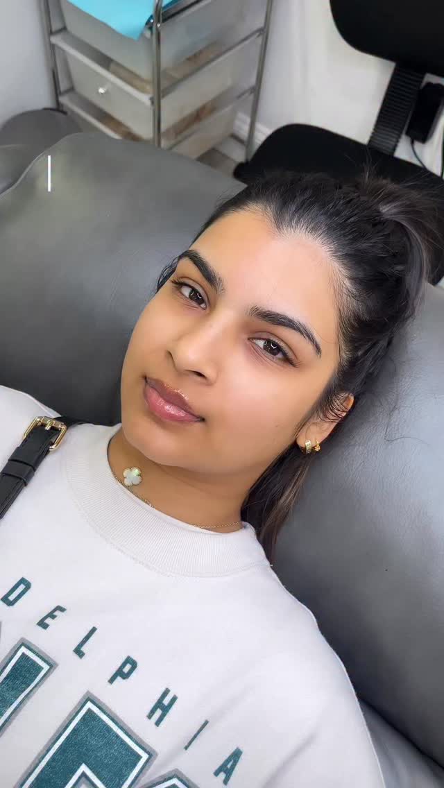 Fluffy, lifted, and perfectly sculpted brows that stay in place all day. Say goodbye to unruly hairs and hello to that clean, brushed-up look 🤍
Brows by Chelsea ✨
Book your appointment now — your dream brows are waiting 💫